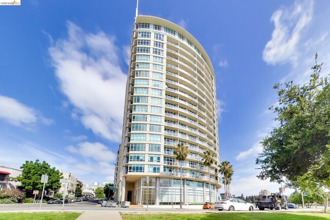 Building Photo - 1 Lakeside Dr Unit 1509