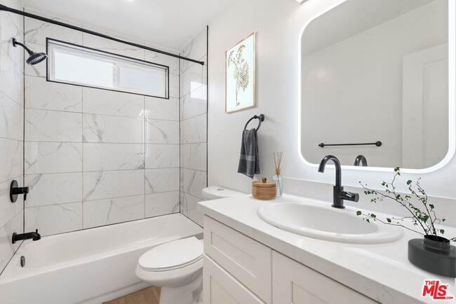 Photo - 3707 S Canfield Ave Unidad 5