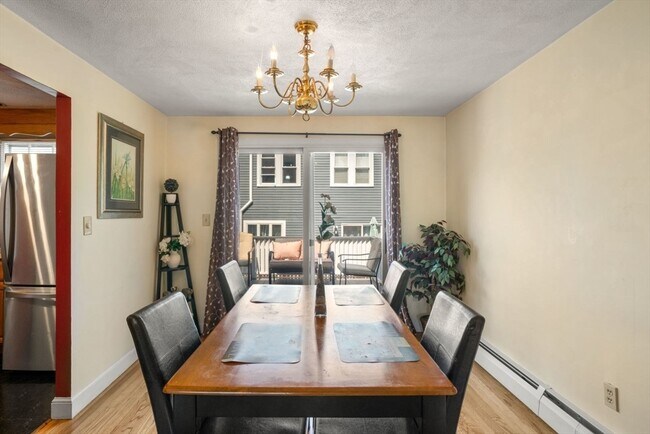 42 Rockland Ave