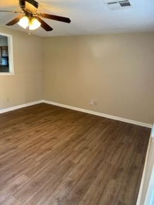 Photo - 3 Bed/1.5 Bath Home in Lees Summit!