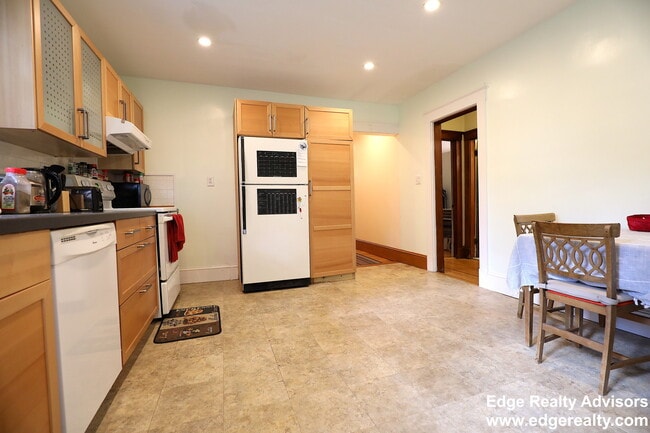 Photo - 124 Nonantum St Unit 1