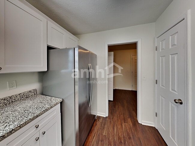 Photo - 621 Everlasting Way