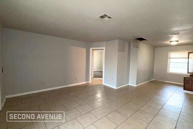 Photo - 1920 NE 29th St