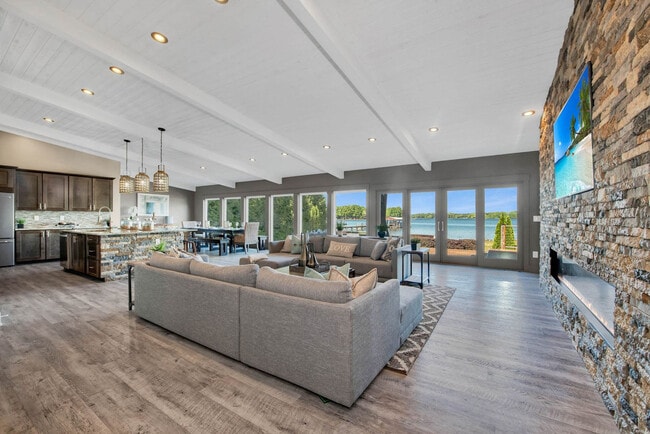 Building Photo - 643 Isle of Pines Rd Unit ID1248965P Rental