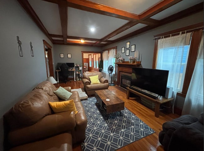 Building Photo - 167 Allston St Unit 2 Rental