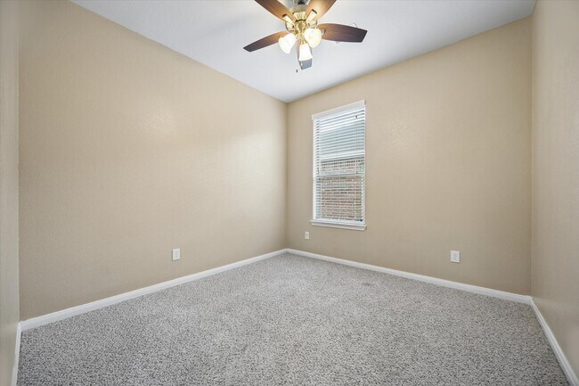 Photo - 5810 Banyan Oak Ct