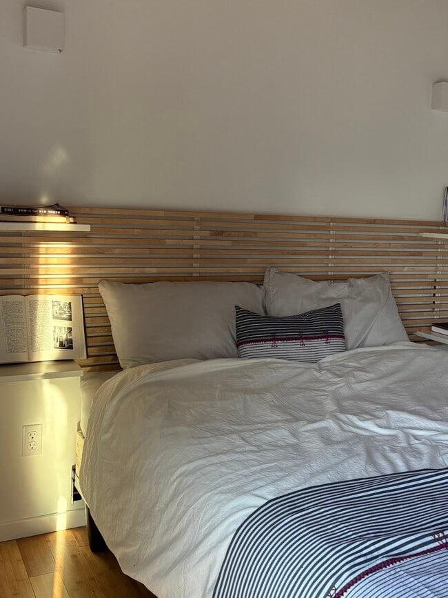 Photo - 2950 Fairview Ave E