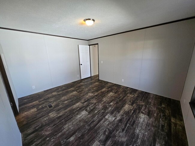 Photo - 6045 Frederick St