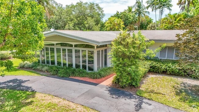 Building Photo - 12101 SW 68th Ct Rental