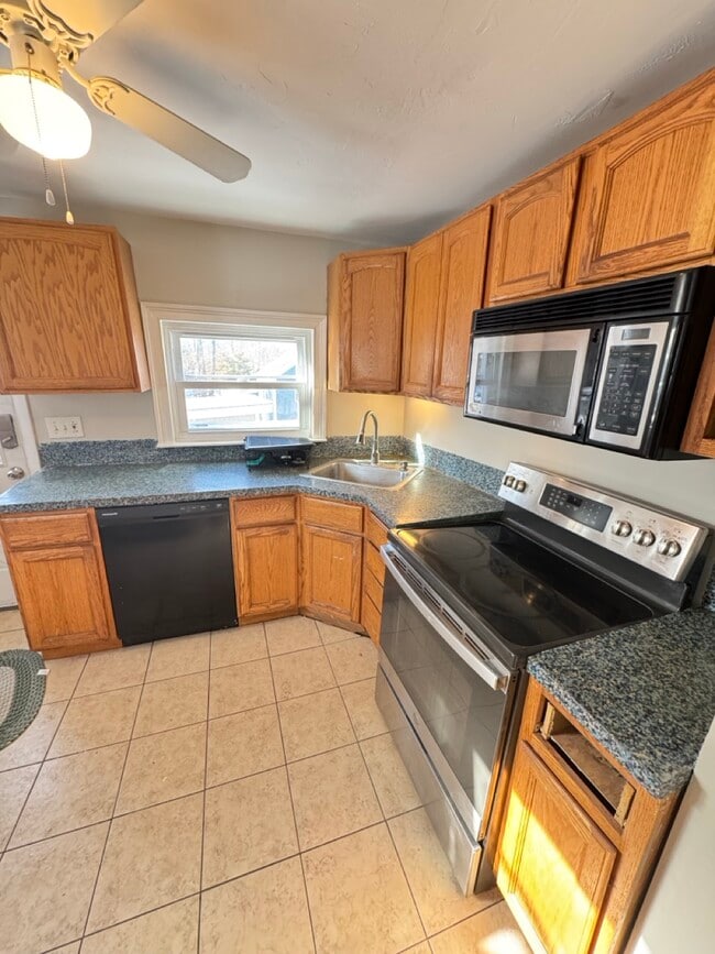 Photo - 1547 Liberty St