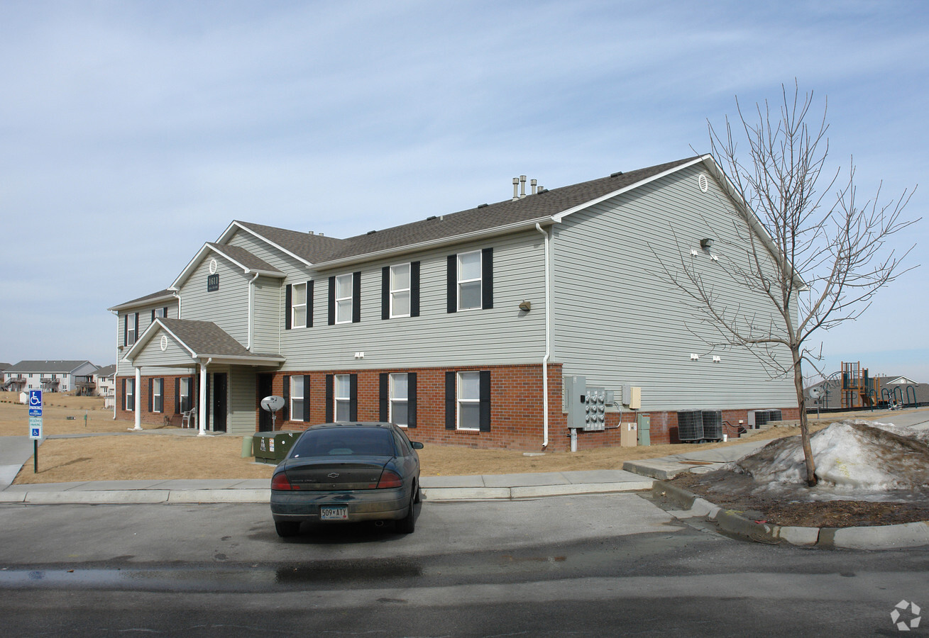 The Village at Papillion - The Village at Papillion Apartments