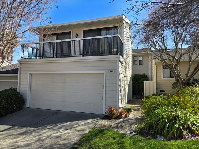 Amazing 3 bedroom, 3 bathroom Walnut Creek... - Amazing 3 bedroom, 3 bathroom Walnut Creek... Townhome