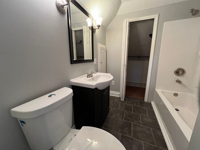 Photo - 405 Union Ave Unit 3