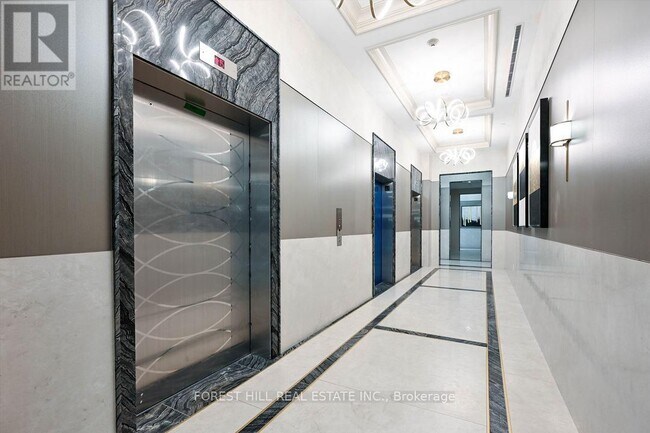 Photo - 10 Gatineau Dr Unit 1011w