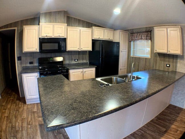 Photo - 4842 SW Topeka Blvd