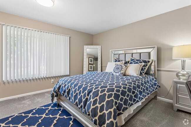 2BR, 1BA - 900SF - Primary Bedroom