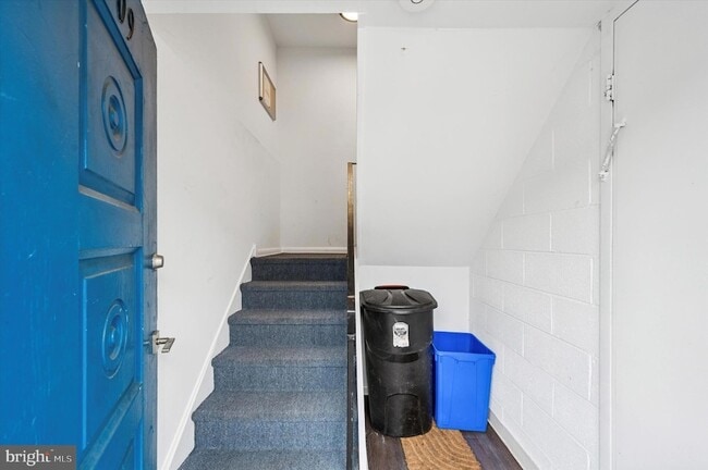 Photo - 409 Naomi St Unit 2