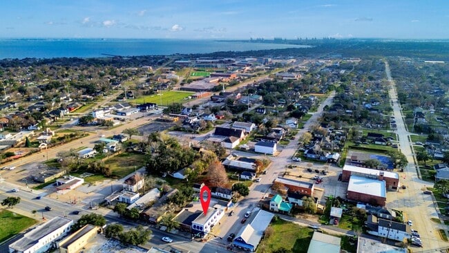 Photo - 223 W Main St Unidad 1/2