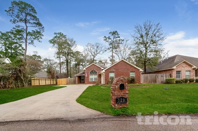 Photo - 729 Forest Ln Dr