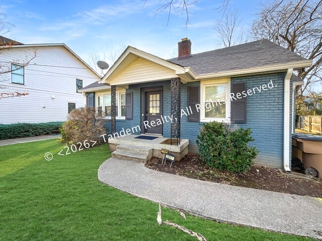 Photo - 2807 Vaulx Ln