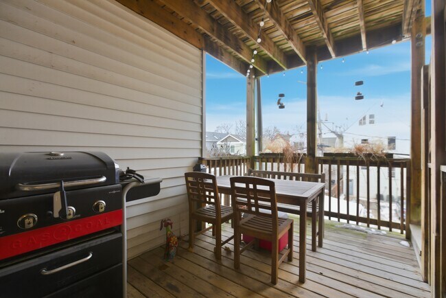 Photo - 1624 W Olive Ave Unit 2