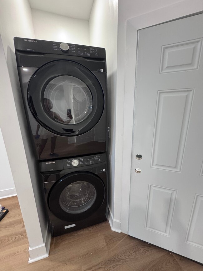 Photo - 647 N 16th St Unidad 2