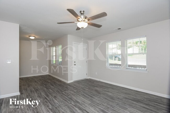 Photo - 3018 Amay James Ave