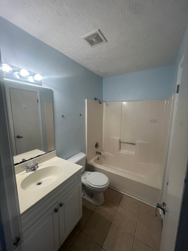 Photo - 105 Horizon River Dr