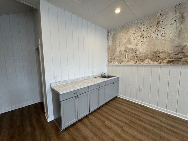 Photo - Commercial Building Downtown