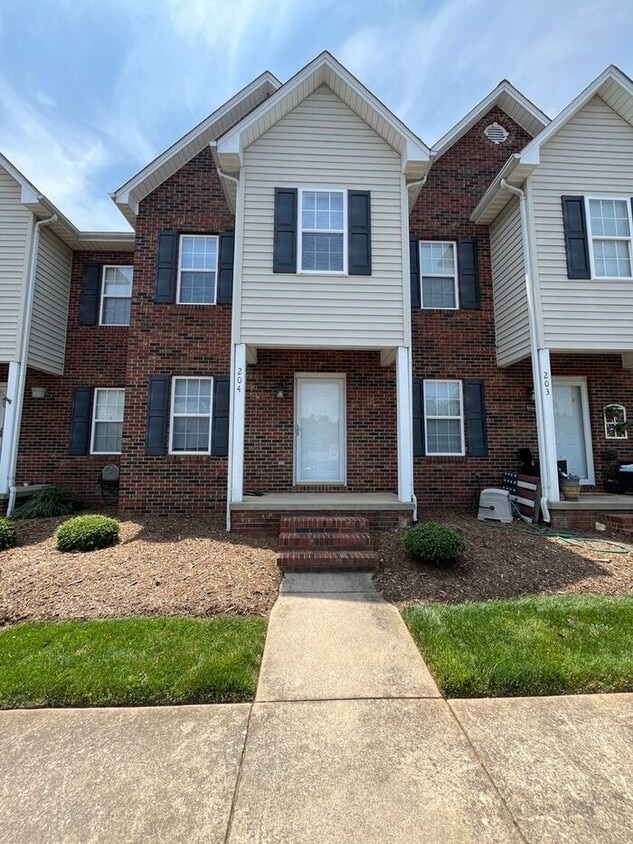 2BD/1.5BA Townhome in Spring Meadows - 2BD/1.5BA Townhome in Spring Meadows