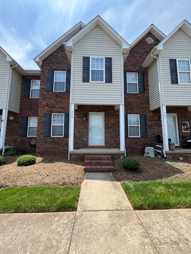 2BD/1.5BA Townhome in Spring Meadows - 2BD/1.5BA Townhome in Spring Meadows