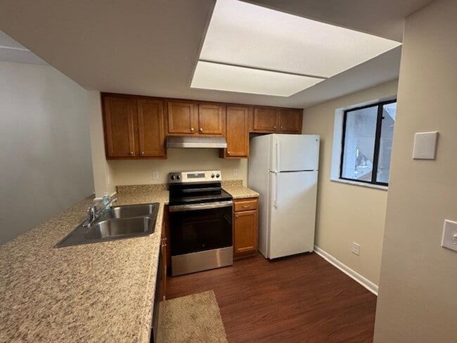 Photo - Holly Tree Condominiums