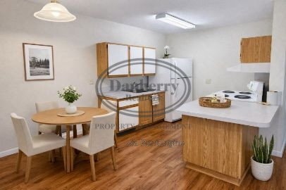 Photo - 1740 W Market St