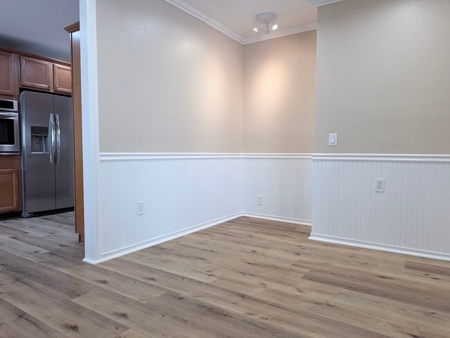 Photo - 3082 Thurin Ave