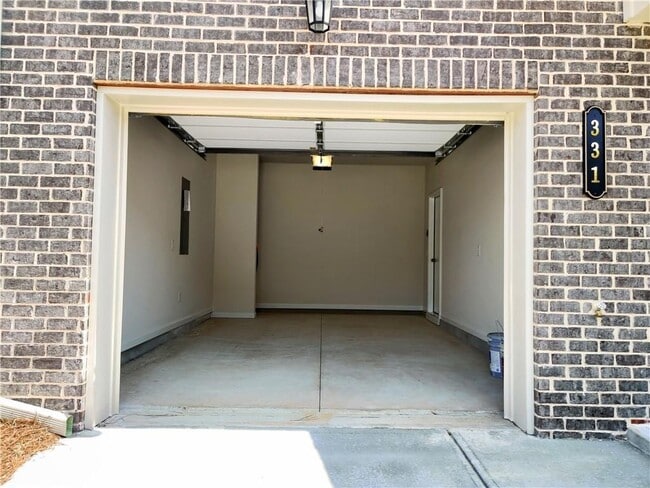 Photo - 331 Mahone Dr