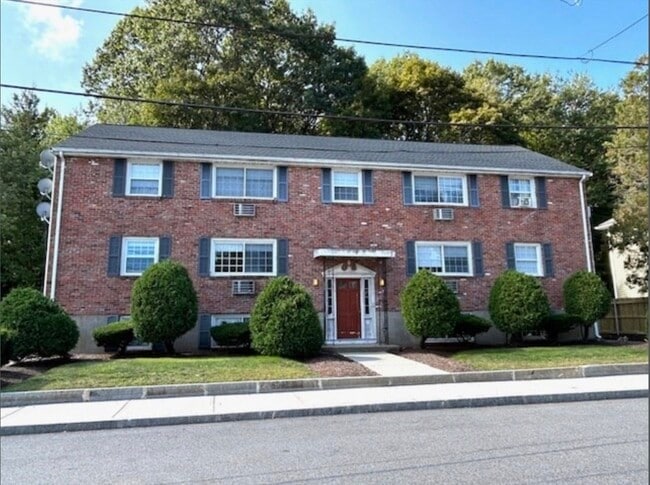 Building Photo - 41 Mullin Ave Unit 2