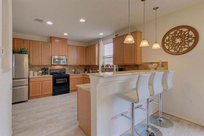 Photo - 6816 Sunderland Trail