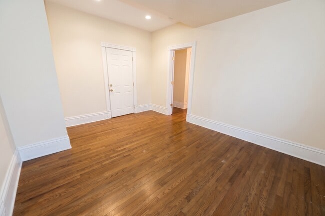 Photo - 124 N Franklin St