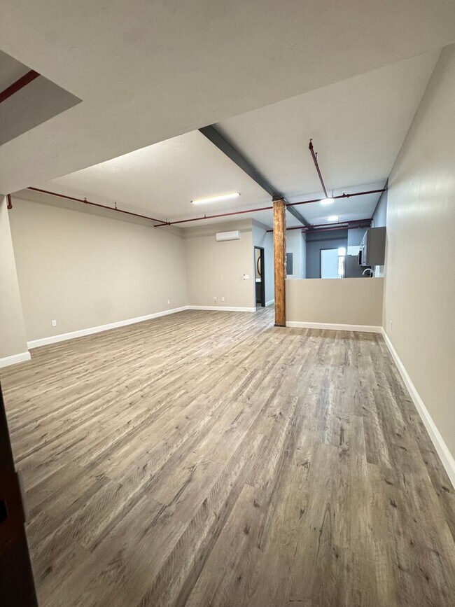 70 Webster St Unit 208