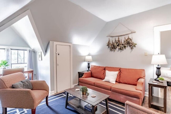 Photo - 57 N Ann St Unidad ID1043453P