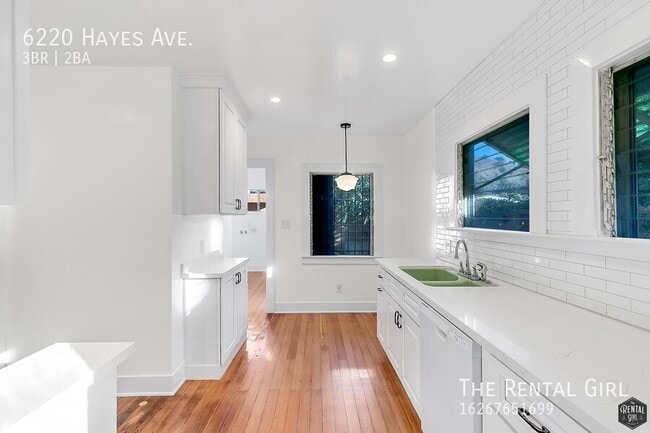 Building Photo - 6220 Hayes Ave Rental
