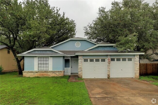 Building Photo - 714 Live Oak Dr Rental