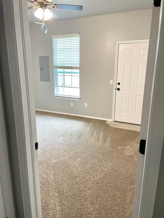 Photo - 1839 Cypress Ln