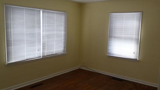 Photo - 2-1 House with Garage