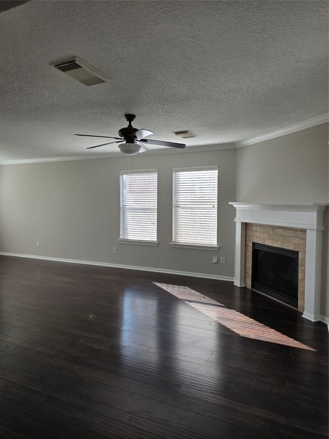 Photo - 15146 Grassington Dr