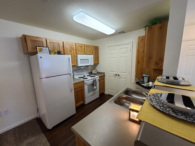 Photo - Western Springs Apartments