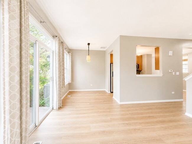 Photo - 2912 White Thorn Cir