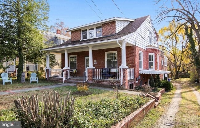 Photo - 746 Thayer Ave House