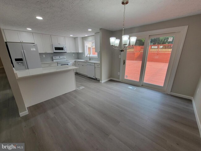 Photo - 7598 Springfield Hills Dr