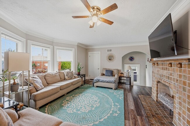 Photo - 853-855 Glenwood Ave Unidad 2
